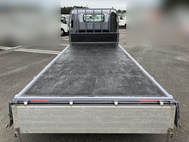 いすゞエルフアルミブロック小型（2t・3t）[写真09]
