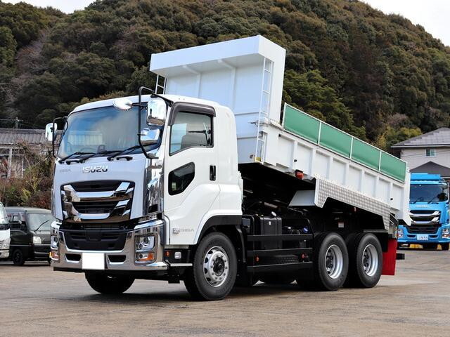 いすゞギガダンプ大型（10t）[写真01]