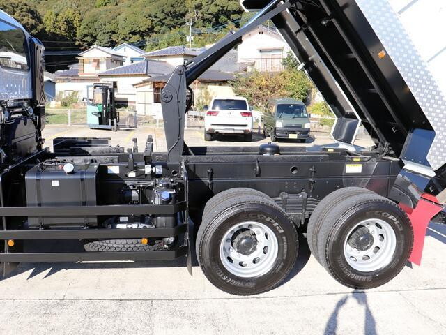 いすゞギガダンプ大型（10t）[写真12]