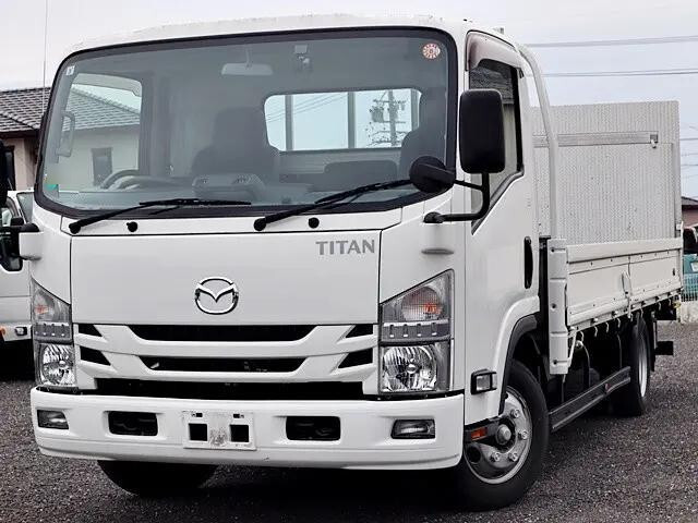 マツダタイタン平ボディ小型（2t・3t）[写真01]