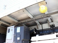 三菱ふそうキャンターアルミバン小型（2t・3t）[写真28]