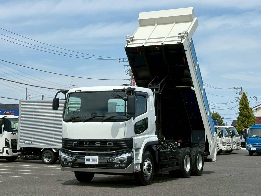 三菱ふそうスーパーグレートダンプ大型（10t）[写真01]