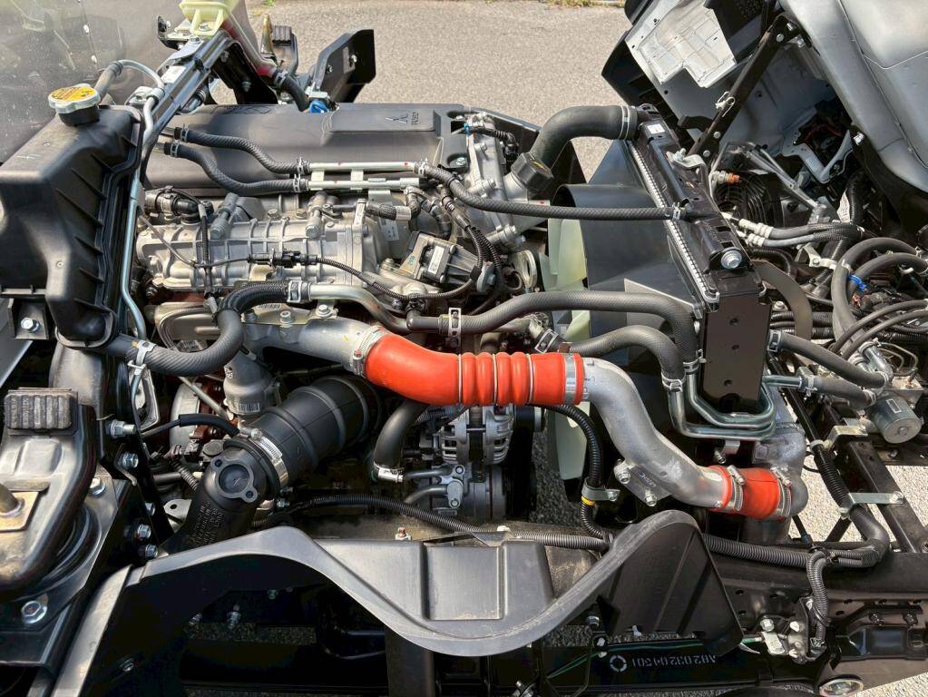 三菱ふそうキャンターアルミバン小型（2t・3t）[写真18]
