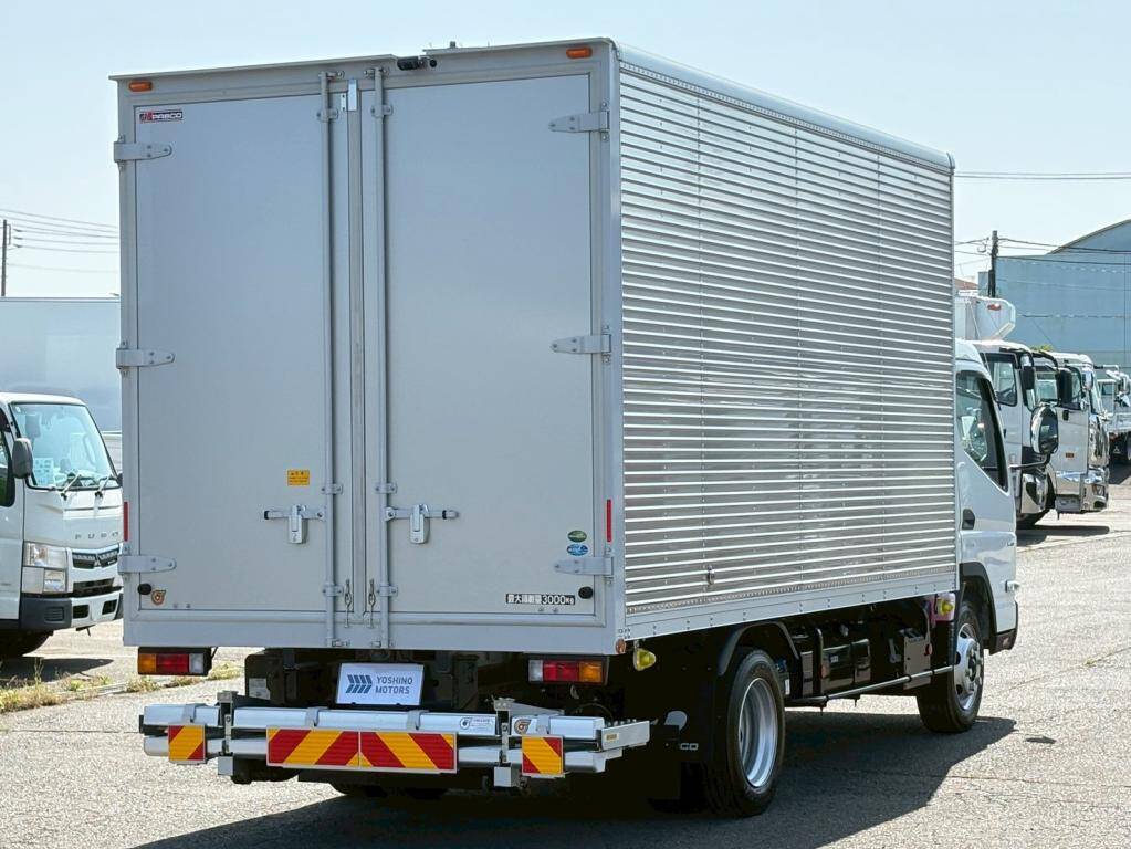 三菱ふそうキャンターアルミバン小型（2t・3t）[写真04]