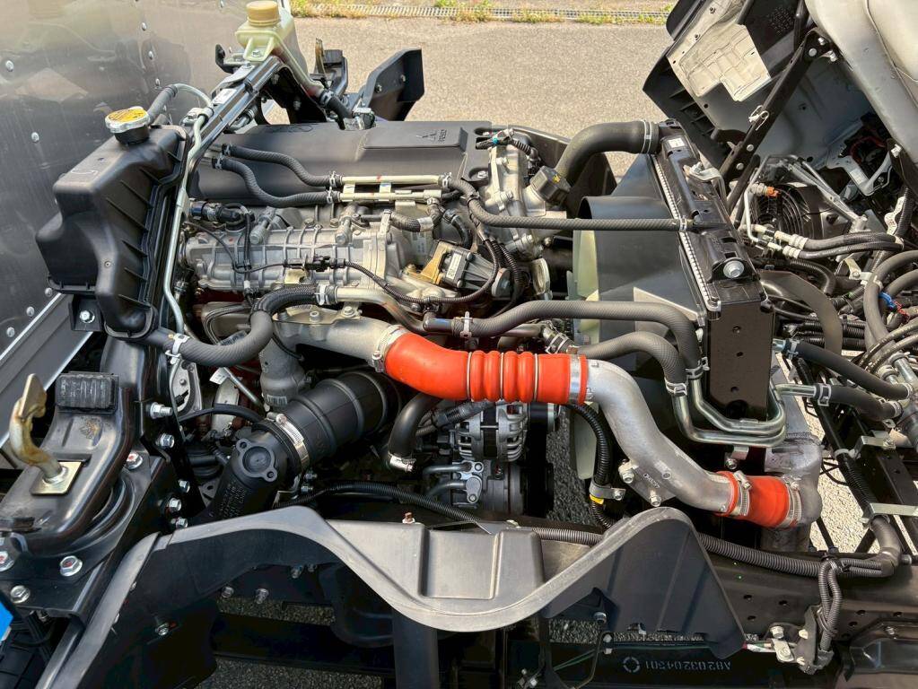 三菱ふそうキャンターアルミバン小型（2t・3t）[写真18]