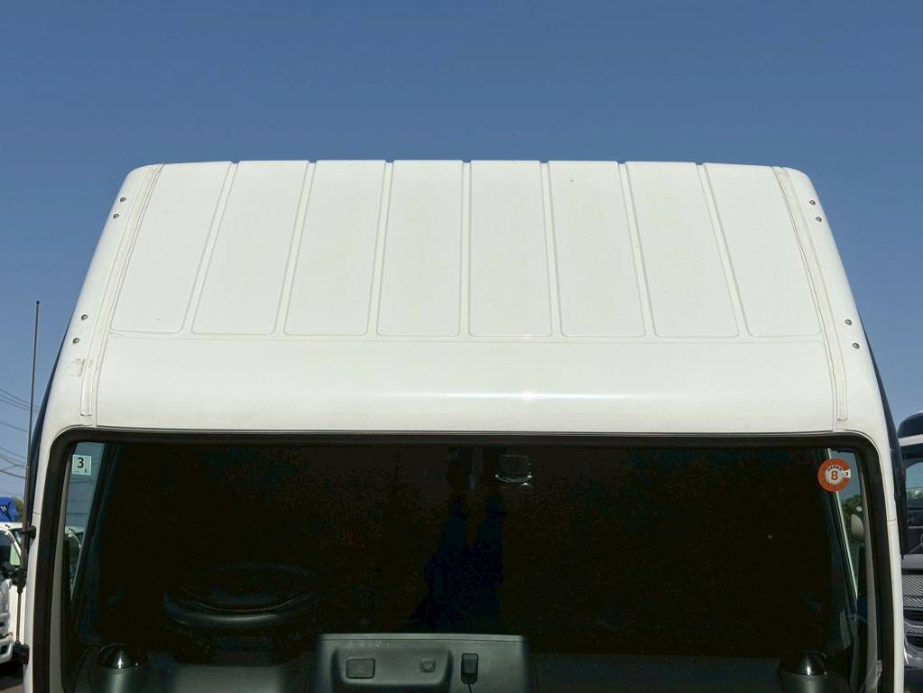 三菱ふそうキャンターアルミバン小型（2t・3t）[写真19]
