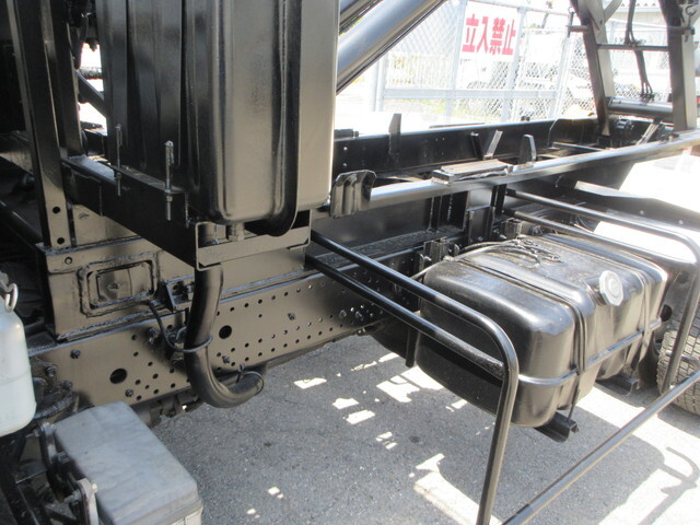 いすゞフォワードコンテナ専用車中型（4t）[写真15]