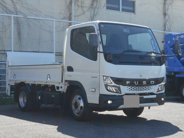三菱ふそうキャンター平ボディ小型（2t・3t）[写真01]
