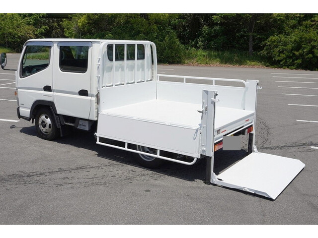 三菱ふそうキャンターダブルキャブ（Wキャブ）小型（2t・3t）[写真10]