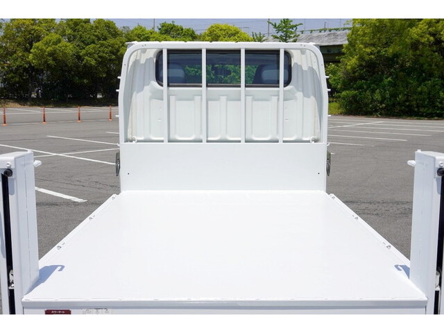 三菱ふそうキャンターダブルキャブ（Wキャブ）小型（2t・3t）[写真12]