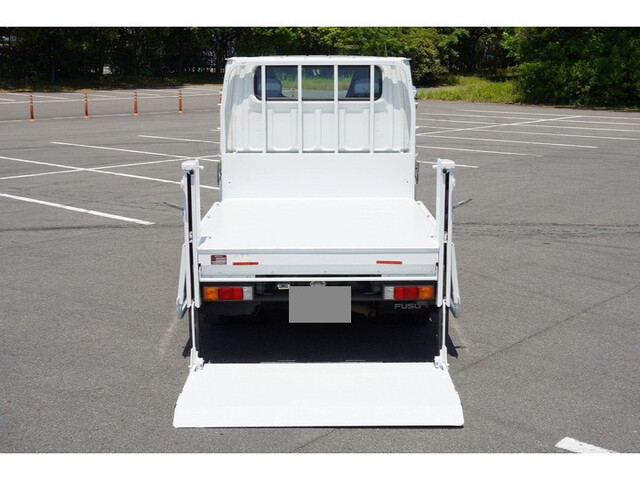 三菱ふそうキャンターダブルキャブ（Wキャブ）小型（2t・3t）[写真08]
