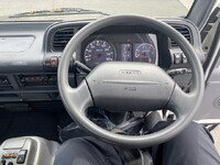 日産アトラスアルミブロック小型（2t・3t）[写真11]