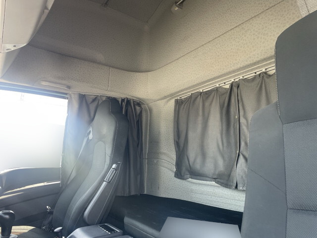 いすゞギガコンテナ専用車大型（10t）[写真30]