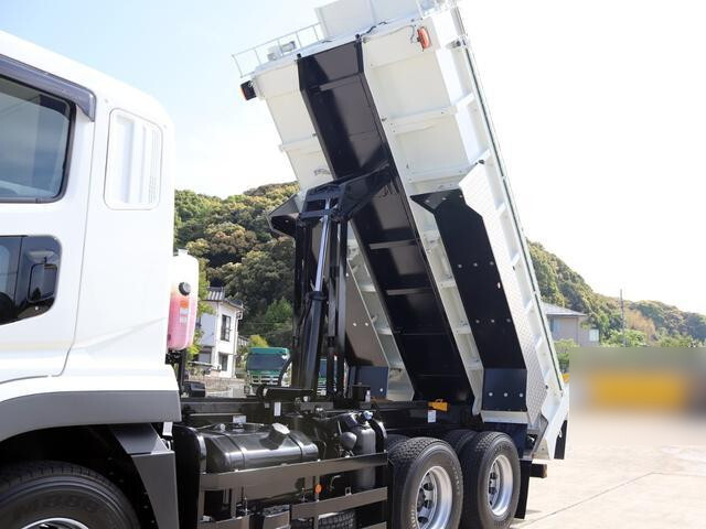 三菱ふそうスーパーグレートダンプ大型（10t）[写真13]
