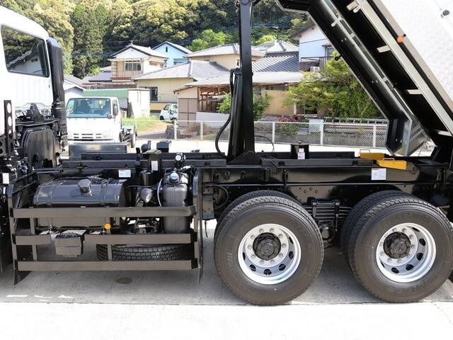 三菱ふそうスーパーグレートダンプ大型（10t）[写真19]
