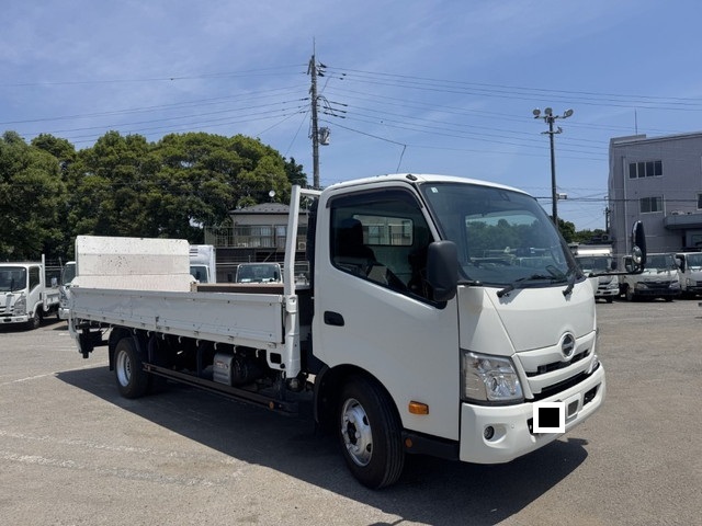 日野デュトロ平ボディ小型（2t・3t）[写真02]