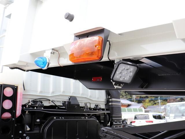 三菱ふそうスーパーグレートダンプ大型（10t）[写真32]