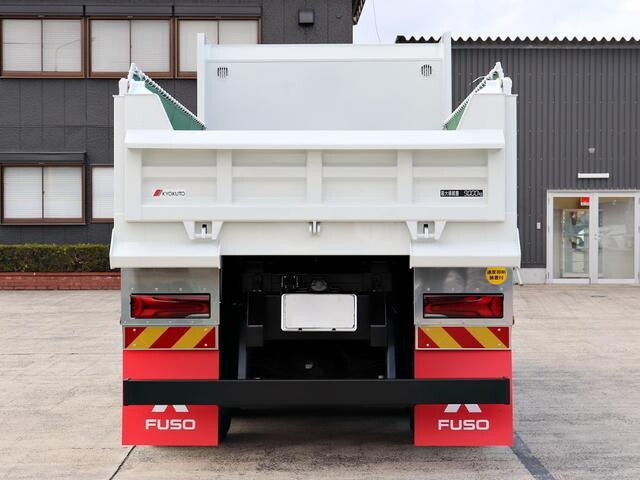 三菱ふそうスーパーグレートダンプ大型（10t）[写真09]