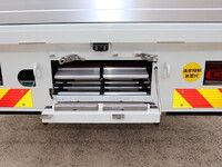 三菱ふそうスーパーグレートセルフローダー大型（10t）[写真12]