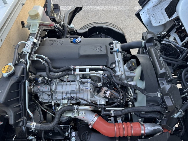 三菱ふそうキャンター平ボディ小型（2t・3t）[写真37]