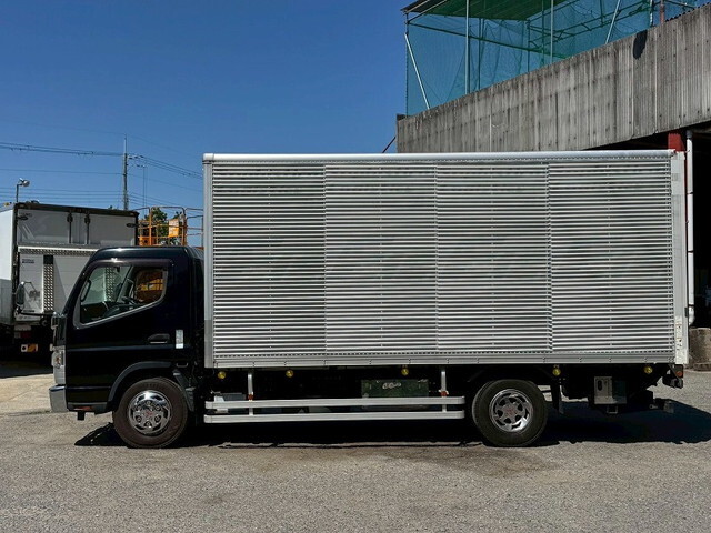 三菱ふそうキャンターアルミバン小型（2t・3t）[写真06]