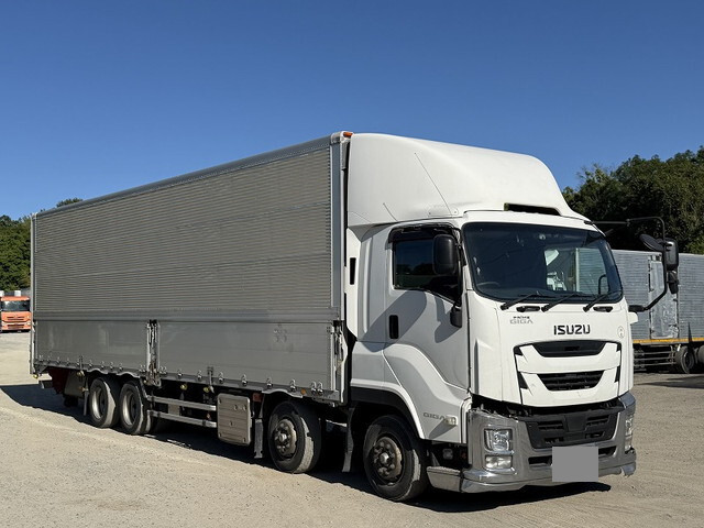 いすゞギガアルミウイング大型（10t）[写真03]