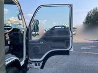 いすゞエルフ幌車小型（2t・3t）[写真28]