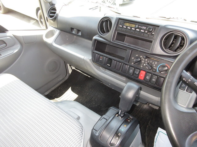 トヨタトヨエースアルミバン小型（2t・3t）[写真24]