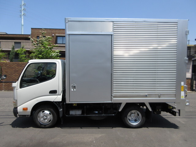 トヨタトヨエースアルミバン小型（2t・3t）[写真06]