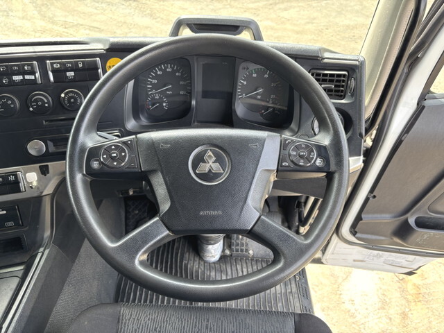 三菱ふそうスーパーグレートダンプ大型（10t）[写真27]