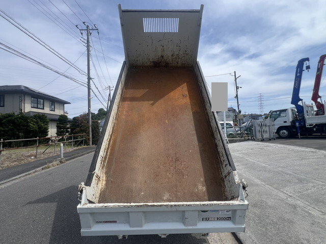三菱ふそうキャンターダンプ小型（2t・3t）[写真10]