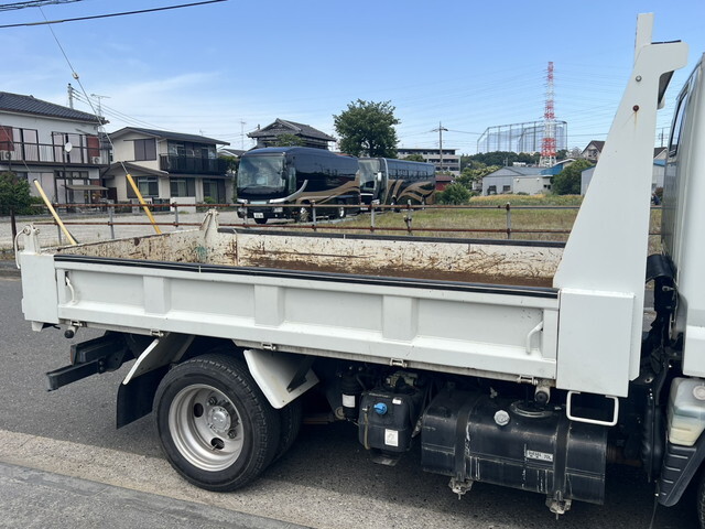三菱ふそうキャンターダンプ小型（2t・3t）[写真06]