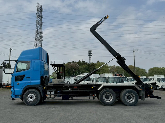 日野プロフィアコンテナ専用車大型（10t）[写真11]