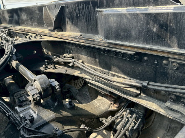 日野プロフィアコンテナ専用車大型（10t）[写真16]