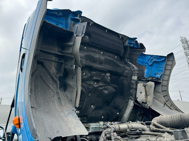 日野プロフィアコンテナ専用車大型（10t）[写真32]