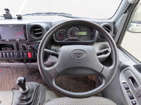 トヨタトヨエース平ボディ小型（2t・3t）[写真23]