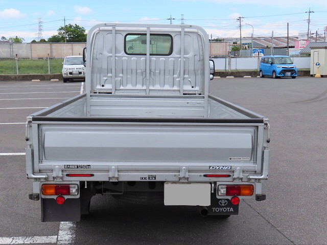 トヨタトヨエース平ボディ小型（2t・3t）[写真05]