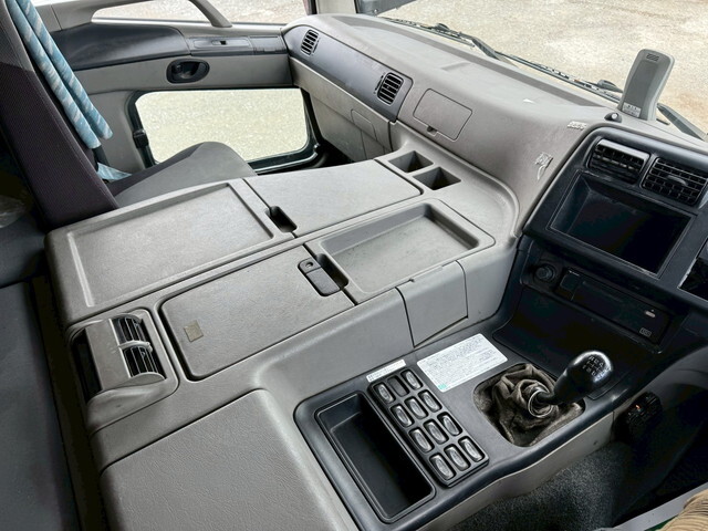 三菱ふそうスーパーグレートアルミブロック大型（10t）[写真21]