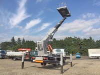 いすゞエルフ高所作業車小型（2t・3t）[写真02]