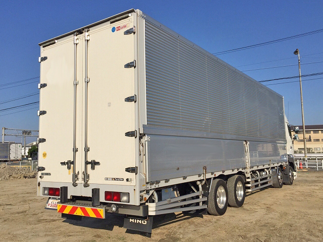 日野プロフィアアルミウイング大型（10t）[写真02]