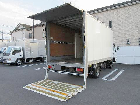 トヨタトヨエースパネルバン小型（2t・3t）[写真02]