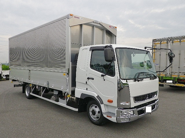 三菱ふそうファイターアルミウイング中型（4t）[写真02]