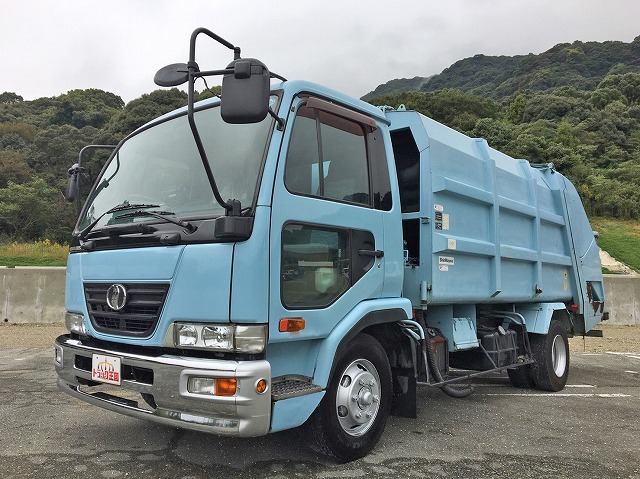 UDトラックスコンドルパッカー車（塵芥車）中型（4t）PB-MK36A [写真01]