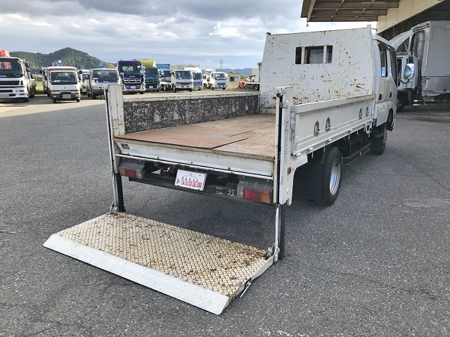 日野デュトロダブルキャブ（Wキャブ）小型（2t・3t）[写真02]