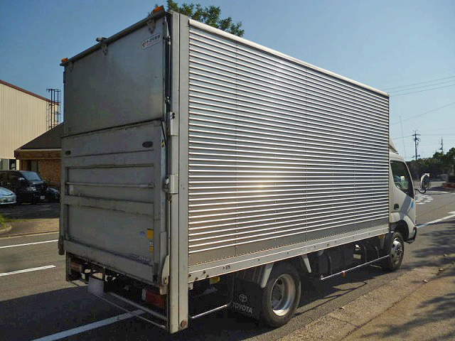 トヨタダイナアルミバン小型（2t・3t）[写真02]