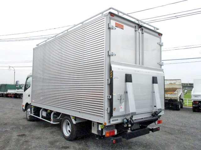 日野デュトロアルミバン小型（2t・3t）[写真02]