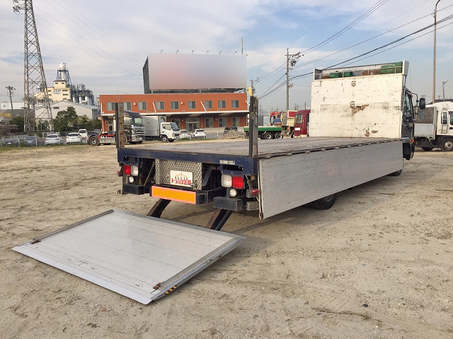 UDトラックスコンドルアルミブロック増トン（6t・8t）[写真02]