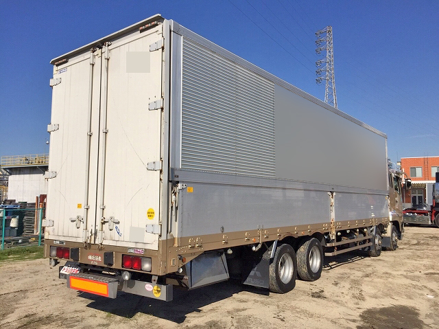 三菱ふそうスーパーグレートアルミウイング大型（10t）[写真02]