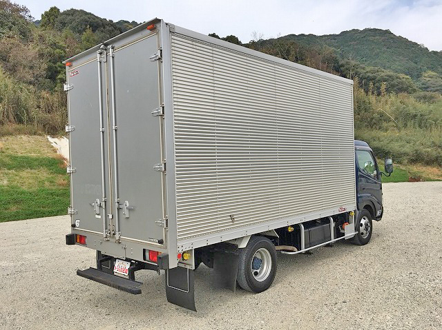 日野デュトロアルミバン小型（2t・3t）[写真02]