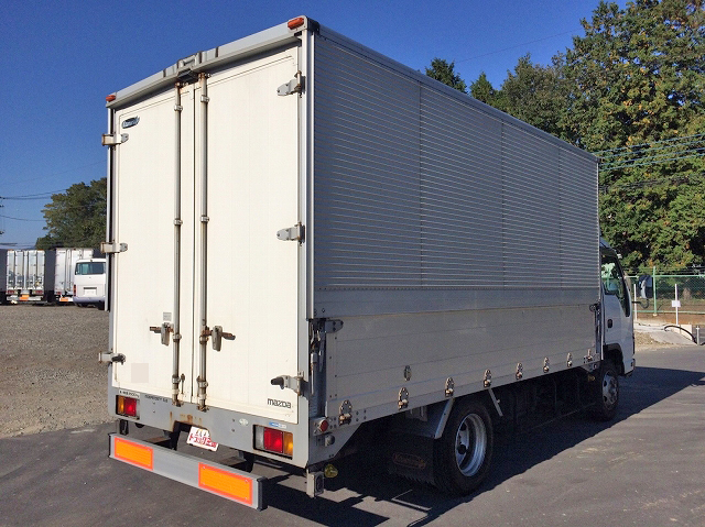 マツダタイタンアルミウイング小型（2t・3t）[写真02]